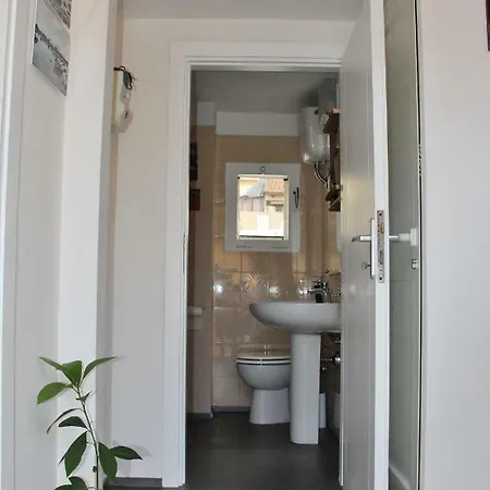 Con Terrazza Panoramica In Marina. Apartamento Cagliari